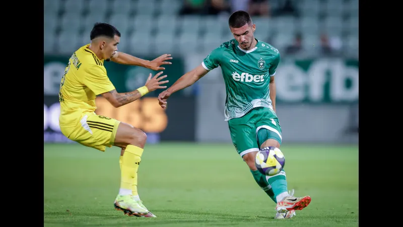Cầu thủ của Dobrudzha tận dụng khoảnh khắc để sút bóng trong trận đấu với Ludogorets